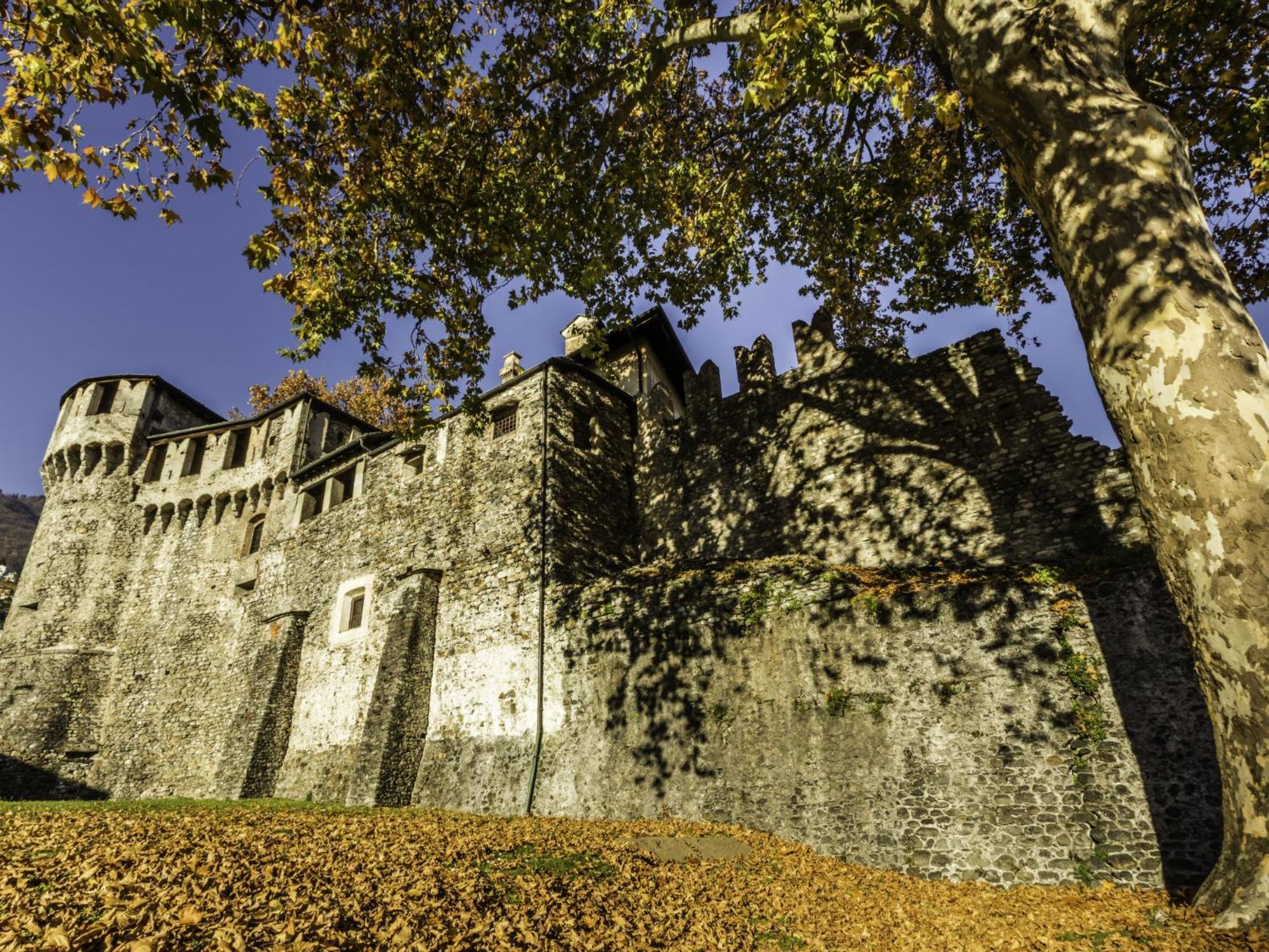 Apartment Torre Tessuti Apt-City Stay By Interhome Locarno Bagian luar foto