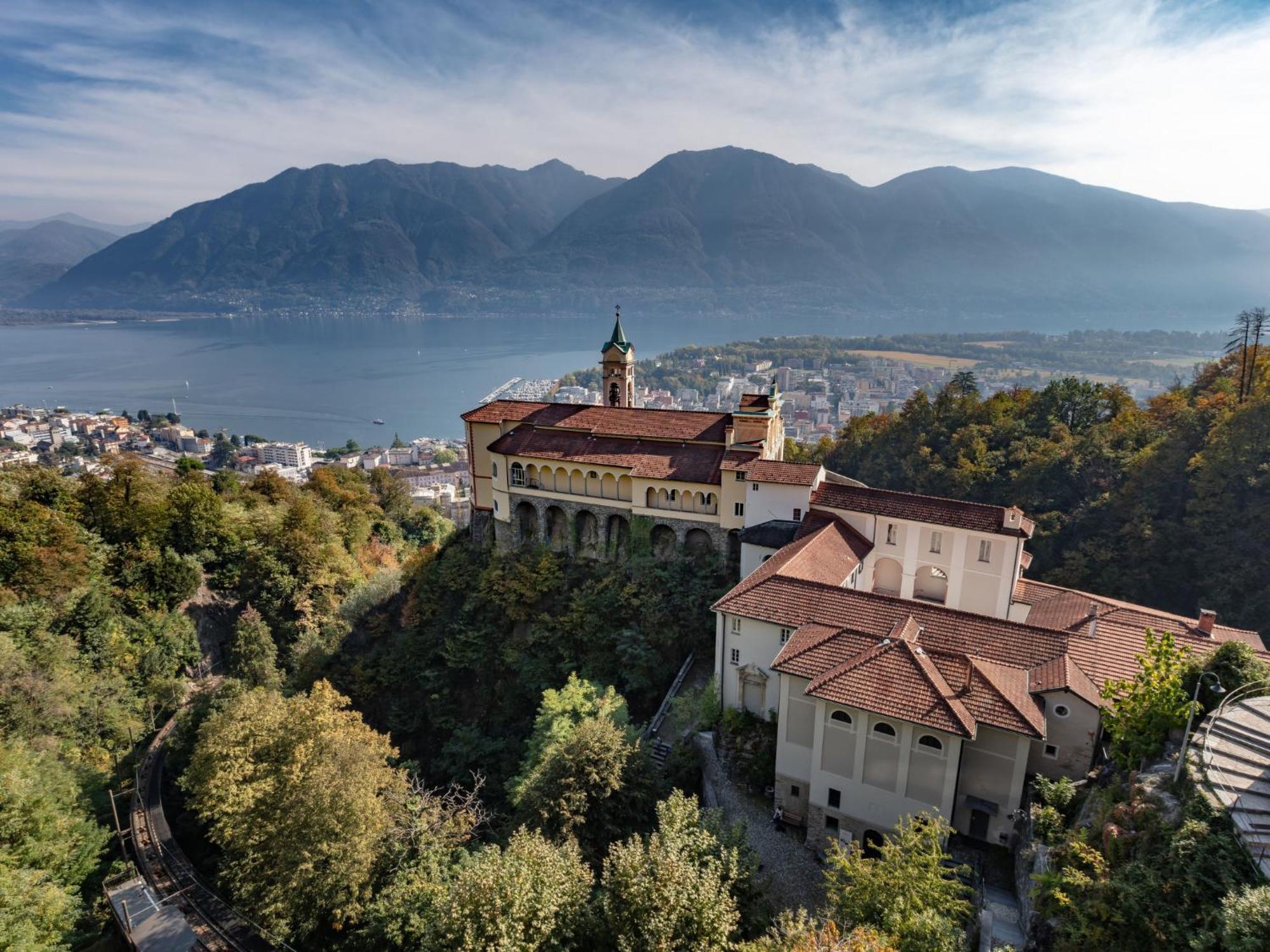 Apartment Torre Tessuti Apt-City Stay By Interhome Locarno Bagian luar foto