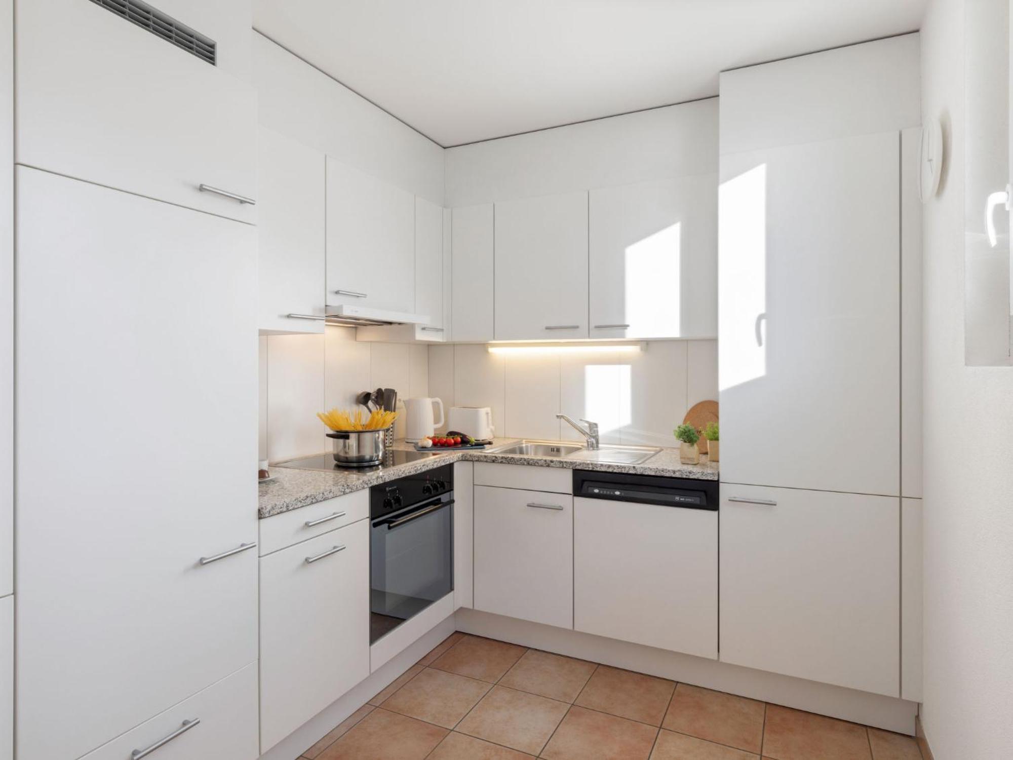 Apartment Torre Tessuti Apt-City Stay By Interhome Locarno Bagian luar foto